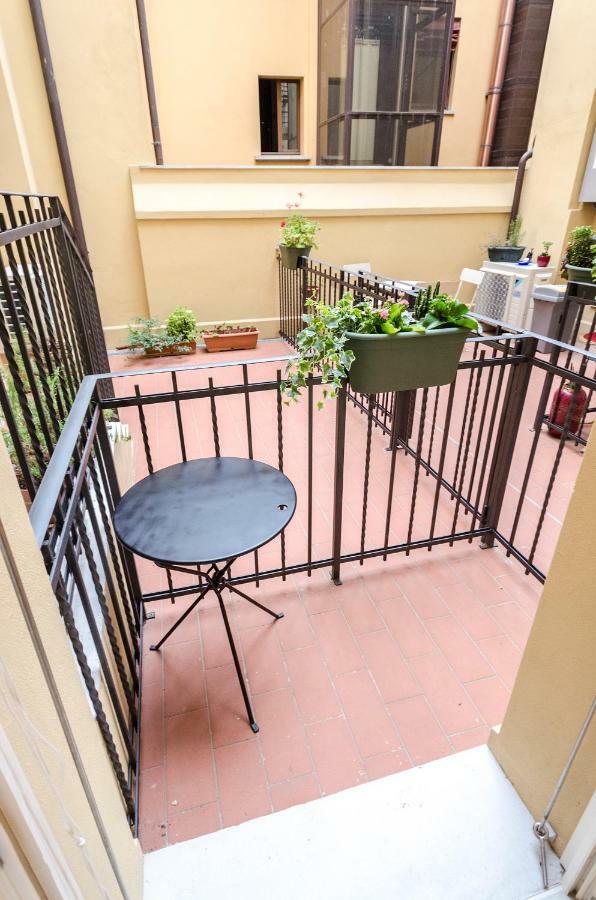 Colonna Home Bologna, Under The Two Towers 外观 照片